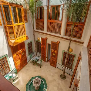 Chez Henriette Pensión